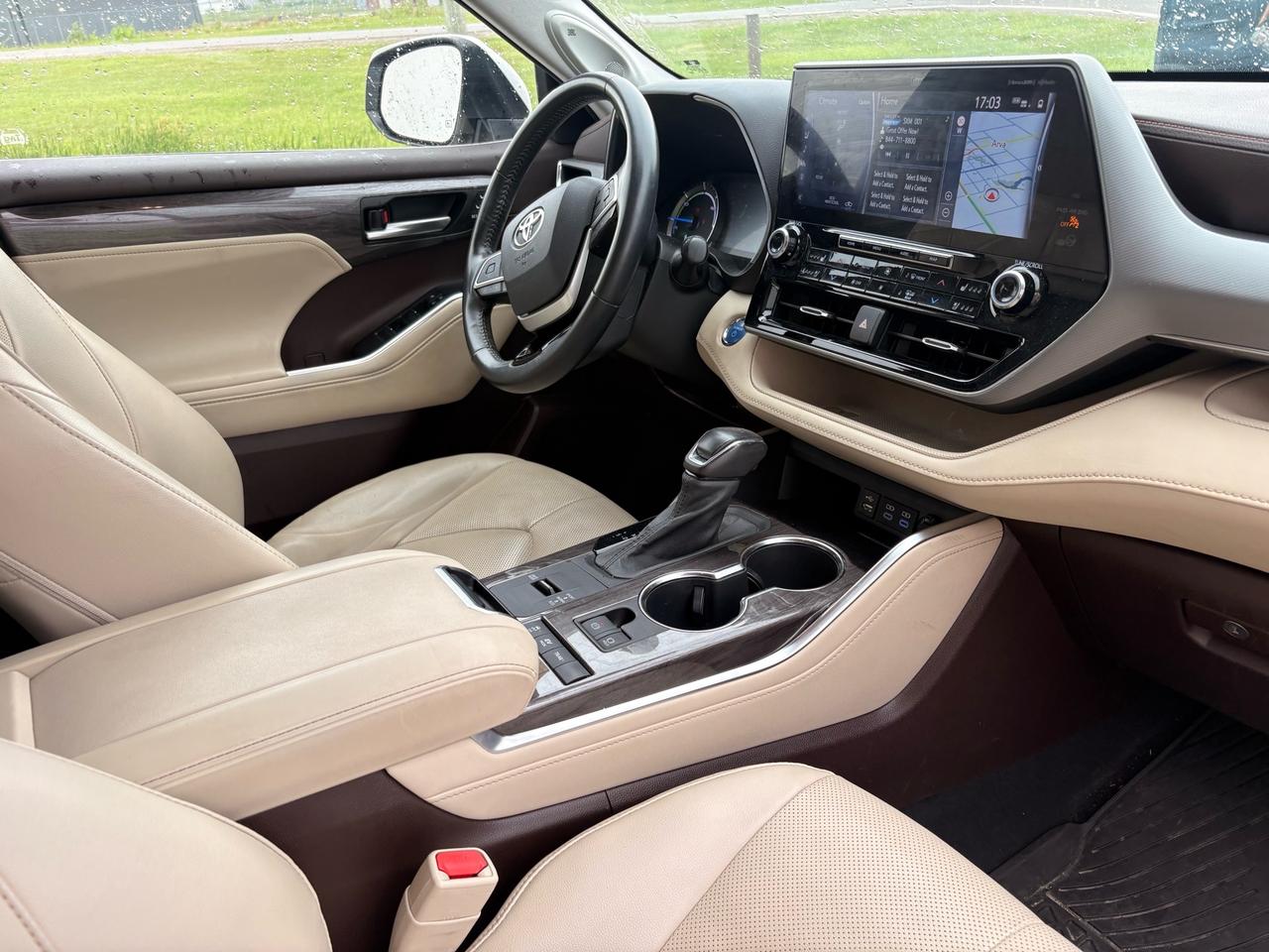 2022 Toyota Highlander Hybrid Limited Photo