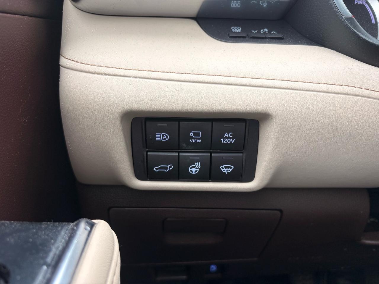 2022 Toyota Highlander Hybrid Limited Photo