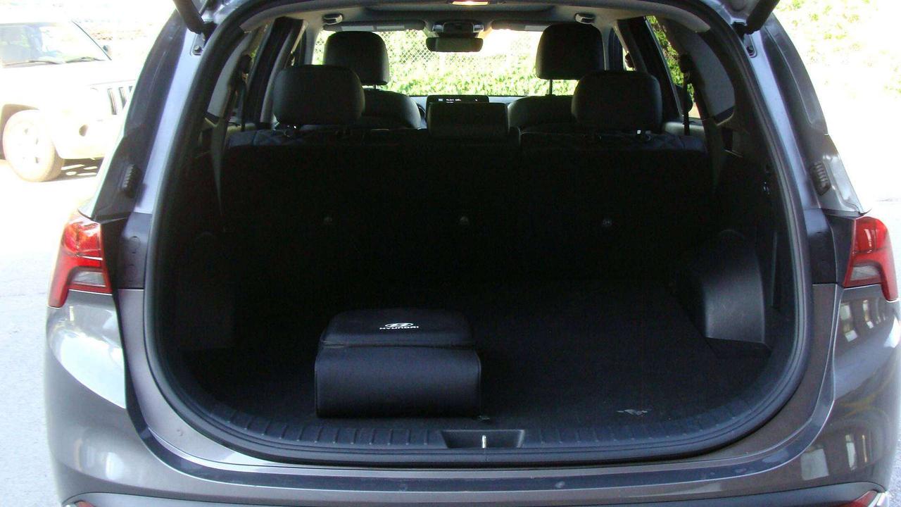 2022 Hyundai Santa Fe Luxury Limited Plug-In Hybrid Photo