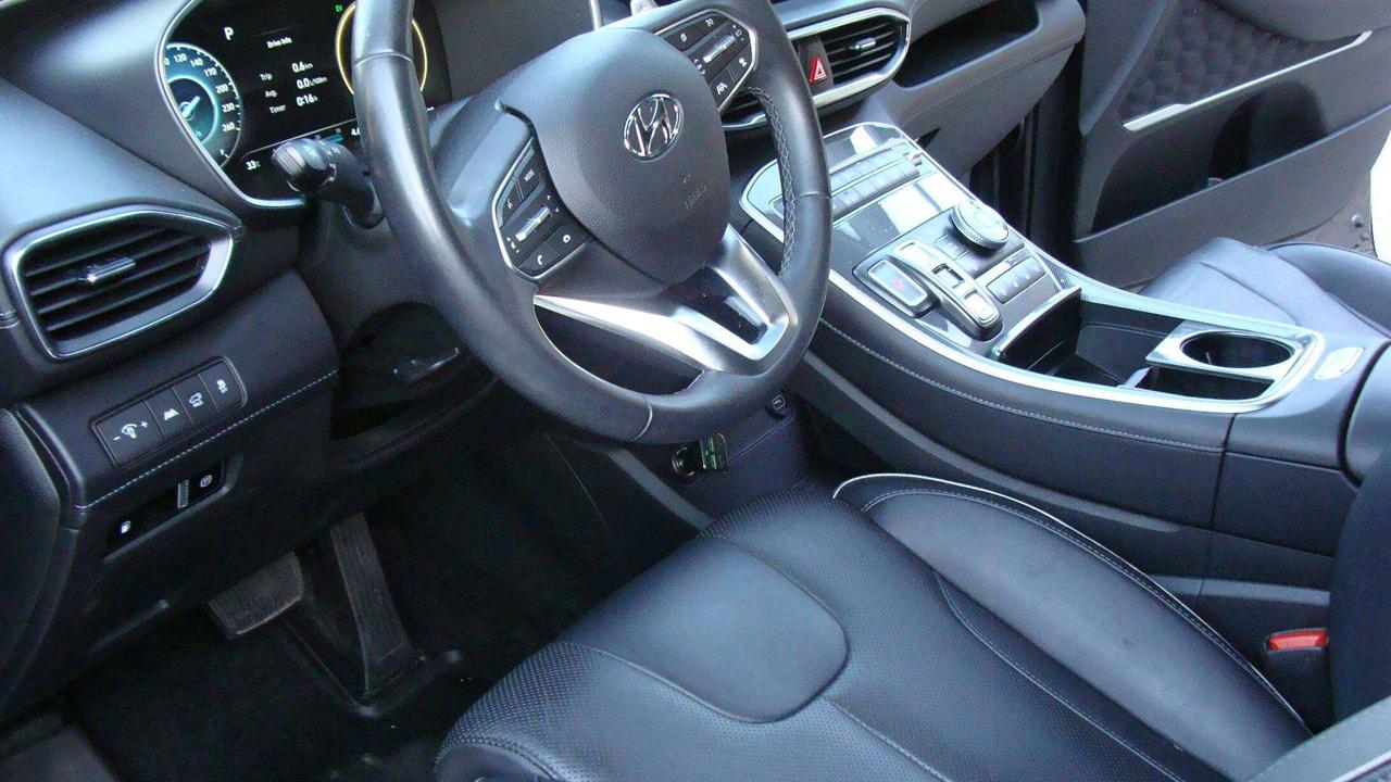 2022 Hyundai Santa Fe Luxury Limited Plug-In Hybrid Photo