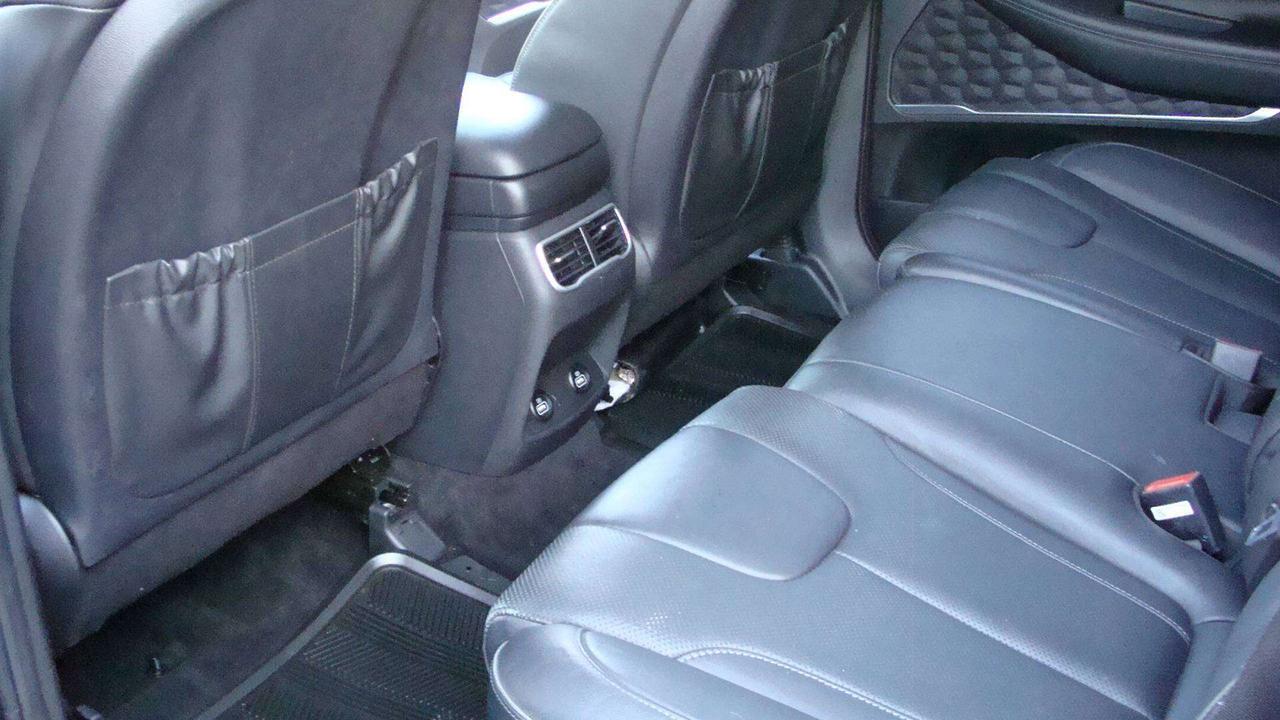 2022 Hyundai Santa Fe Luxury Limited Plug-In Hybrid Photo