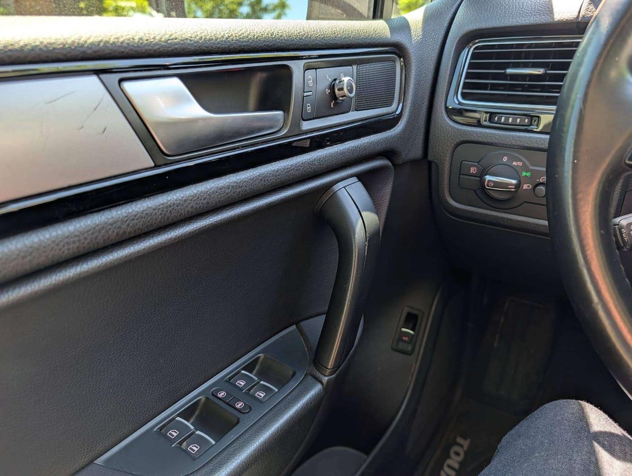 2014 Volkswagen Touareg Comfortline Photo