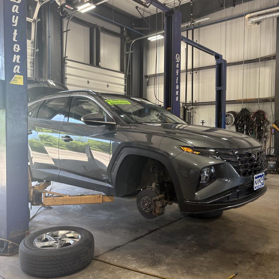 2024 Hyundai Tucson Trend AWD   Factory Warranty   NAV   Pano Roof Photo