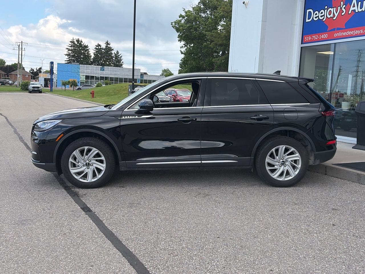 2025 Lincoln Corsair Premiere AWD   Leather   NAV Photo