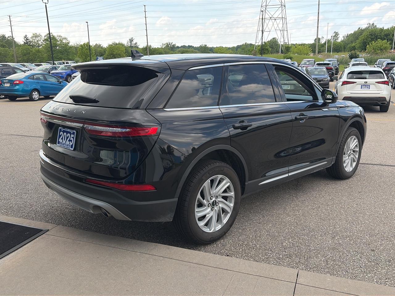 2025 Lincoln Corsair Premiere AWD   Leather   NAV Photo