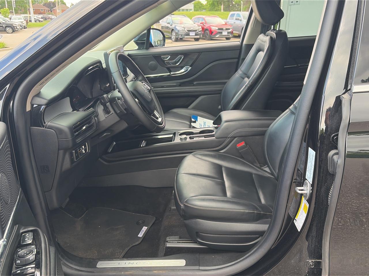 2025 Lincoln Corsair Premiere AWD   Leather   NAV Photo