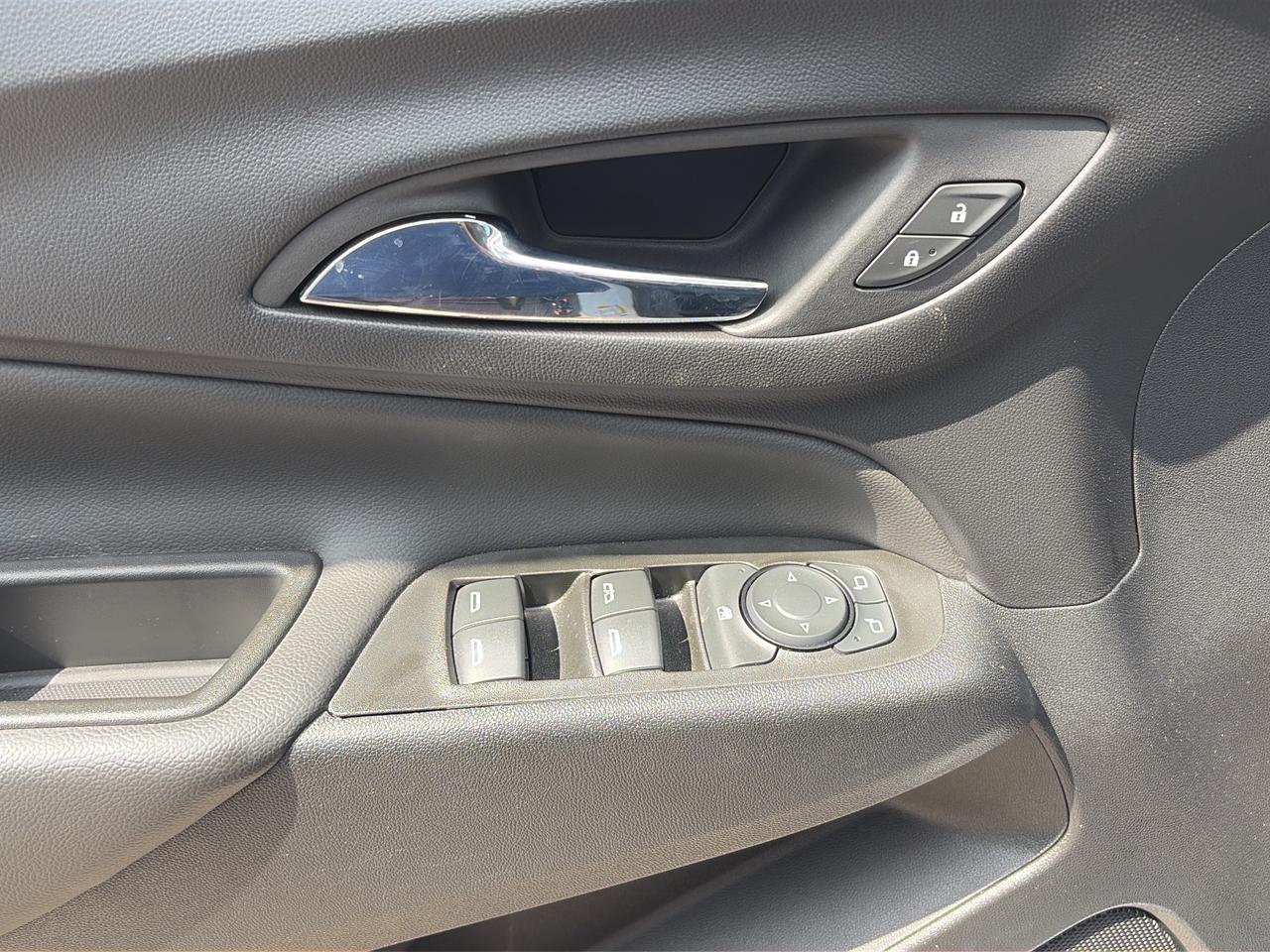 2022 Chevrolet Equinox LT FWD Photo