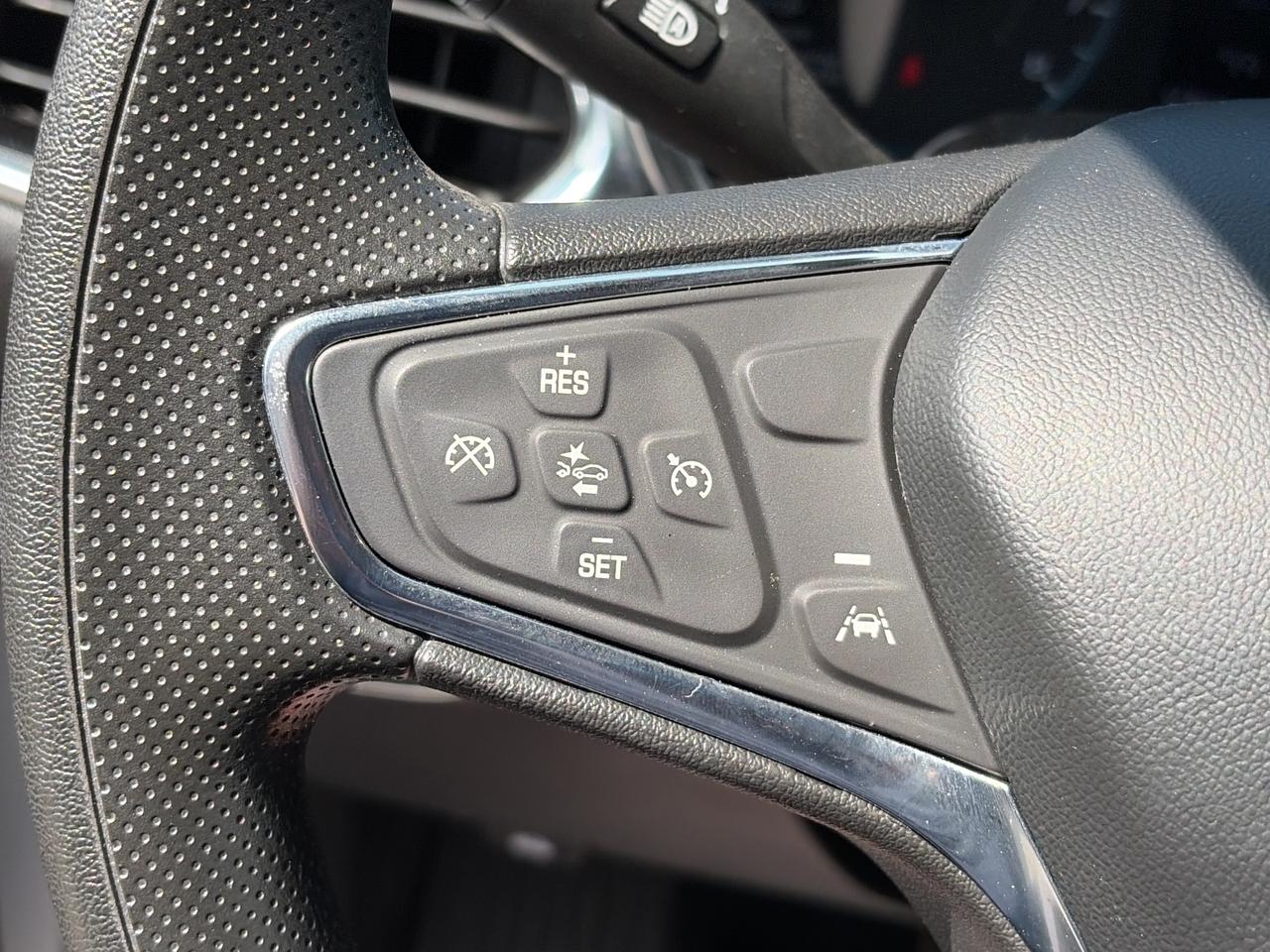 2024 Chevrolet Equinox LS AWD Photo