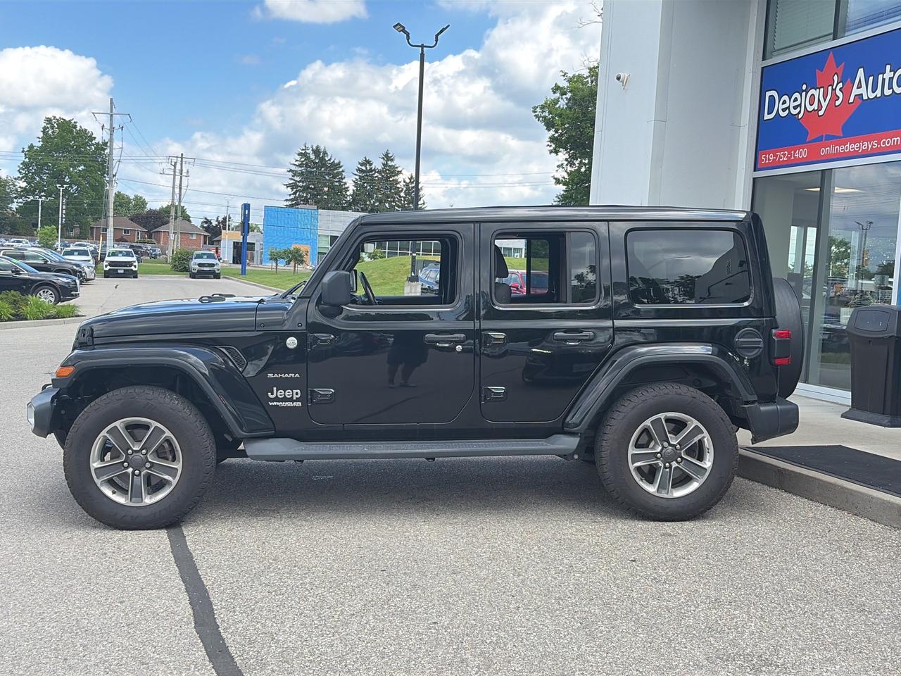 2019 Jeep WRANGLER UNLIMITED Sahara 4x4   NAV Photo