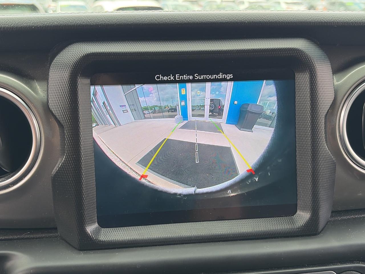 2019 Jeep WRANGLER UNLIMITED Sahara 4x4   NAV Photo
