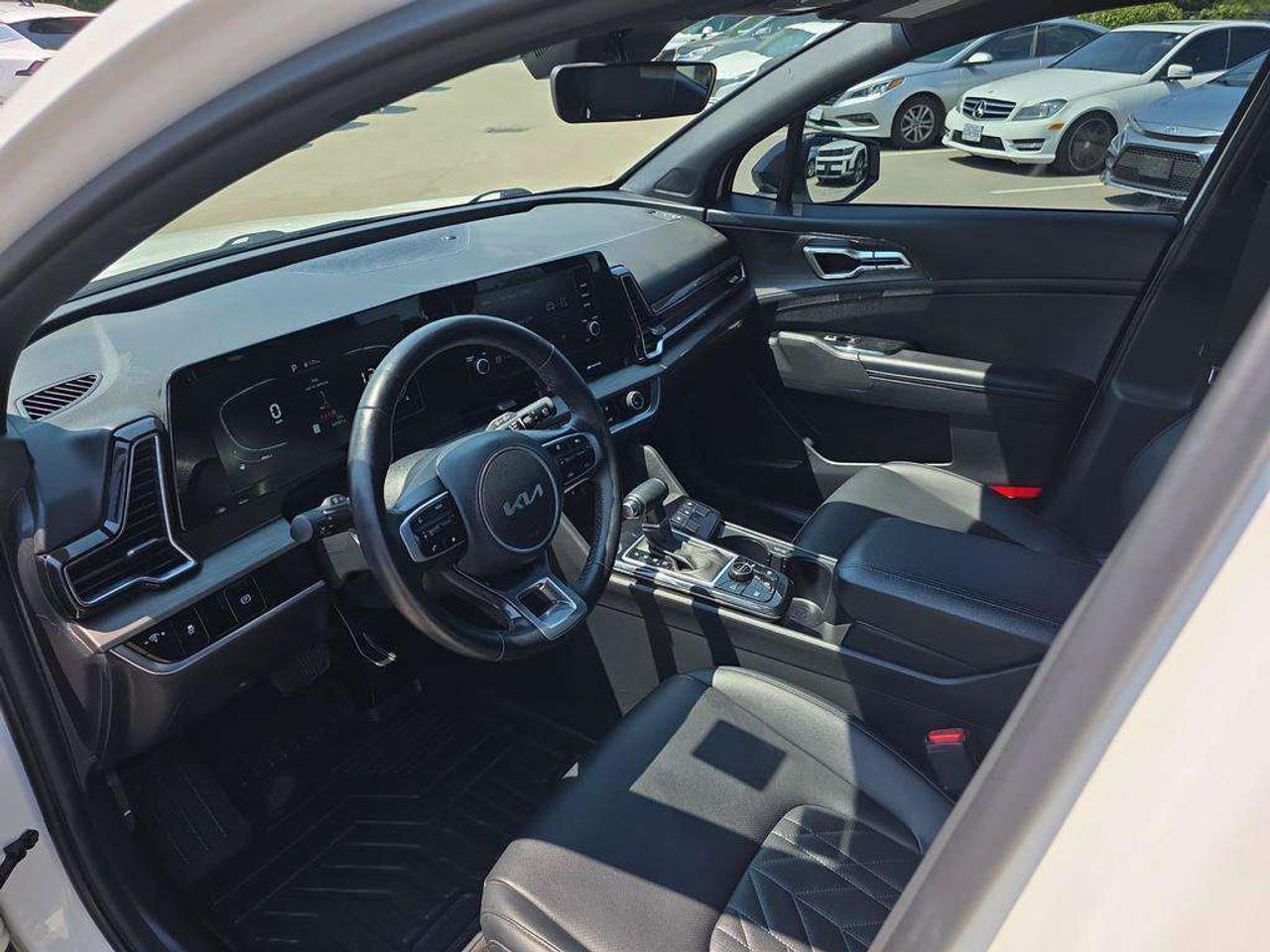 2024 Kia Sportage X-Line   NO ACCIDENTS LEATHER CARPLAY HEATSEATS Photo