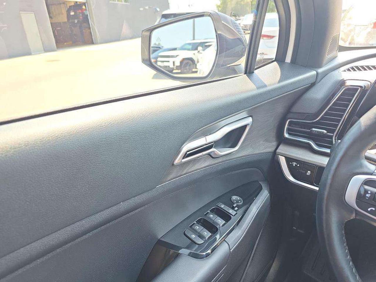 2024 Kia Sportage X-Line   NO ACCIDENTS LEATHER CARPLAY HEATSEATS Photo