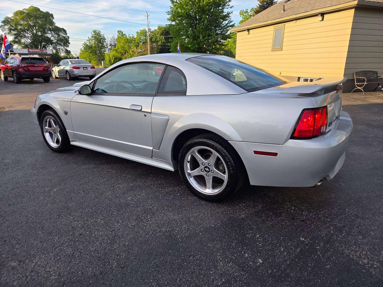 2004 Ford Mustang GT Photo