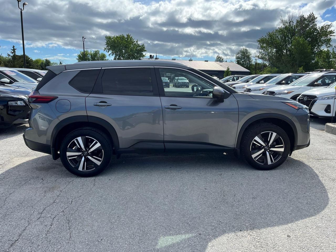 2024 Nissan Rogue SV Premium AWD Photo