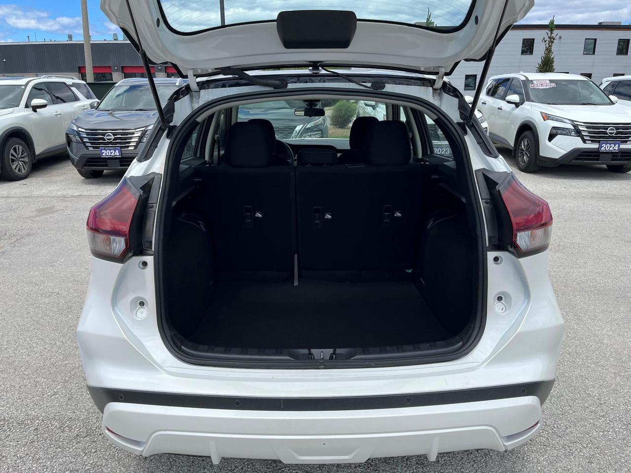 2024 Nissan Kicks SV FWD Photo