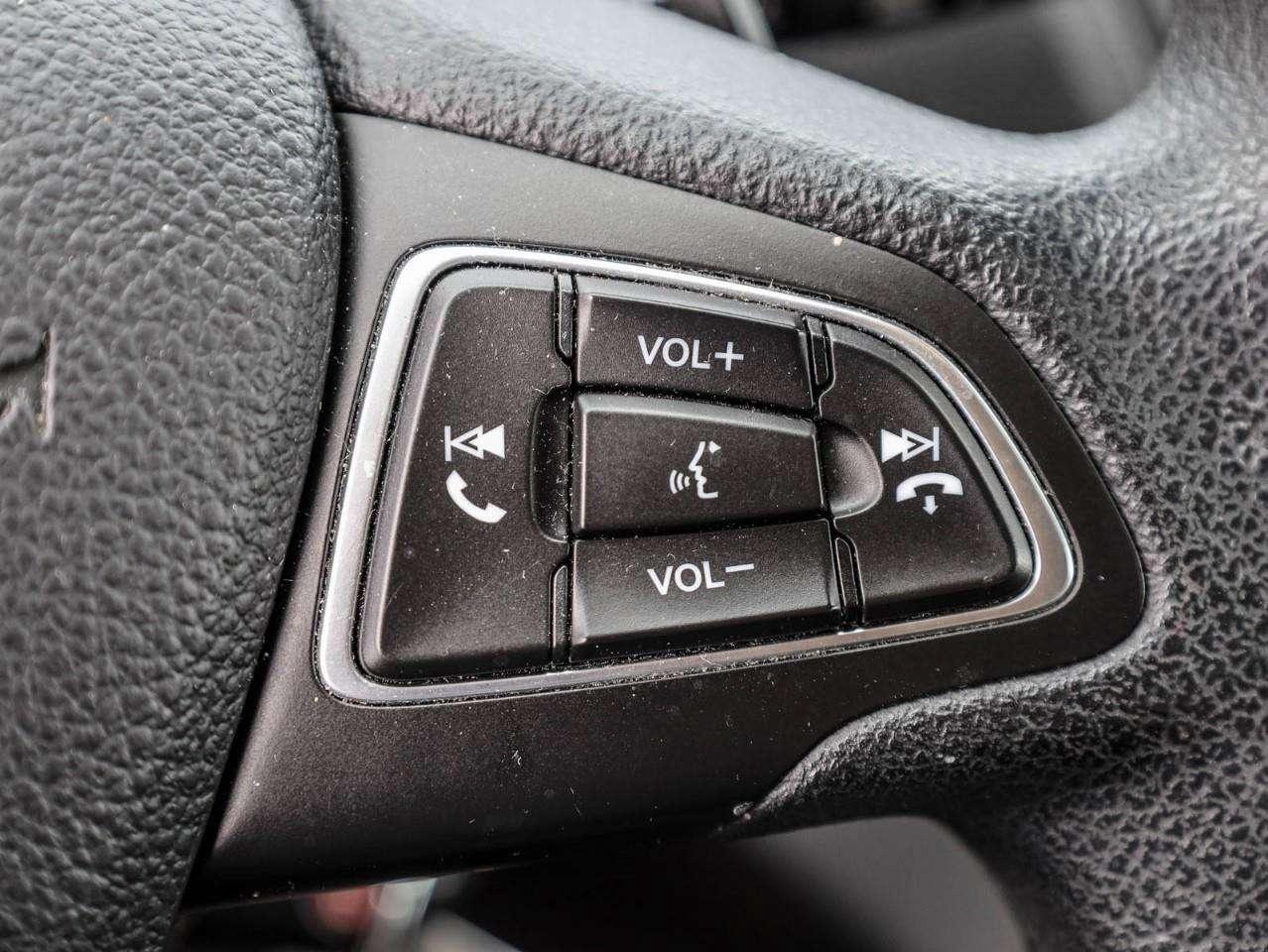 2017 Ford Escape SE Photo