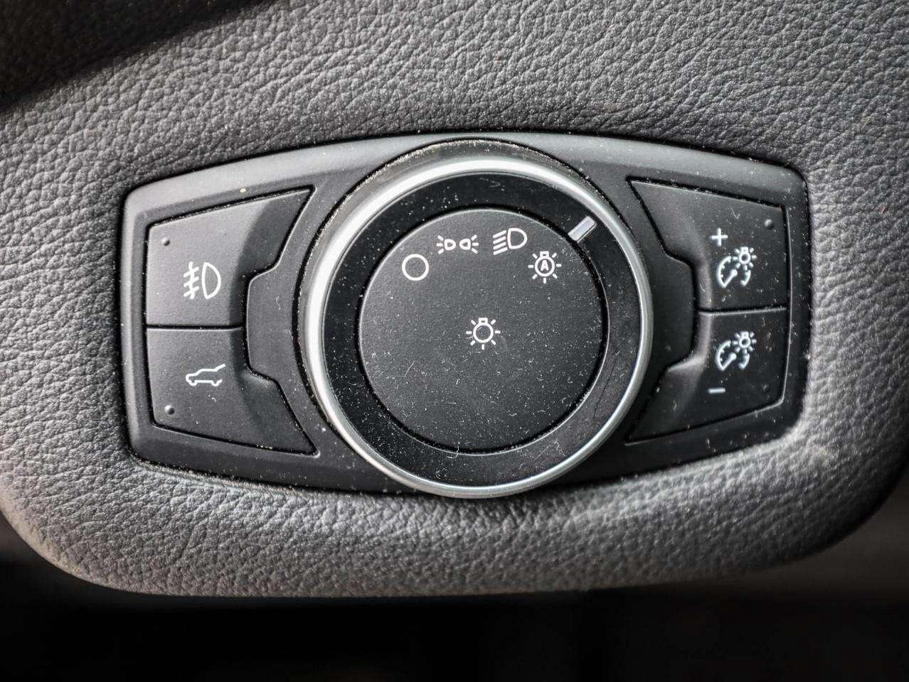 2017 Ford Escape SE Photo