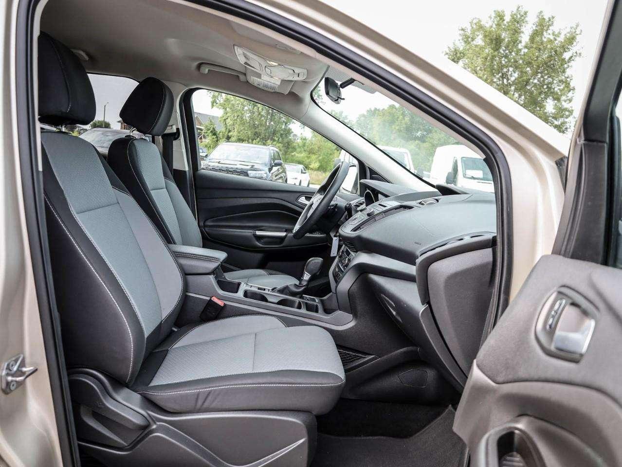 2017 Ford Escape SE Photo