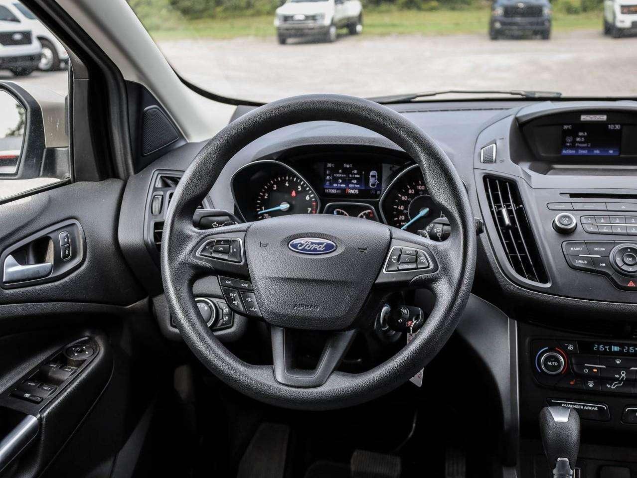 2017 Ford Escape SE Photo