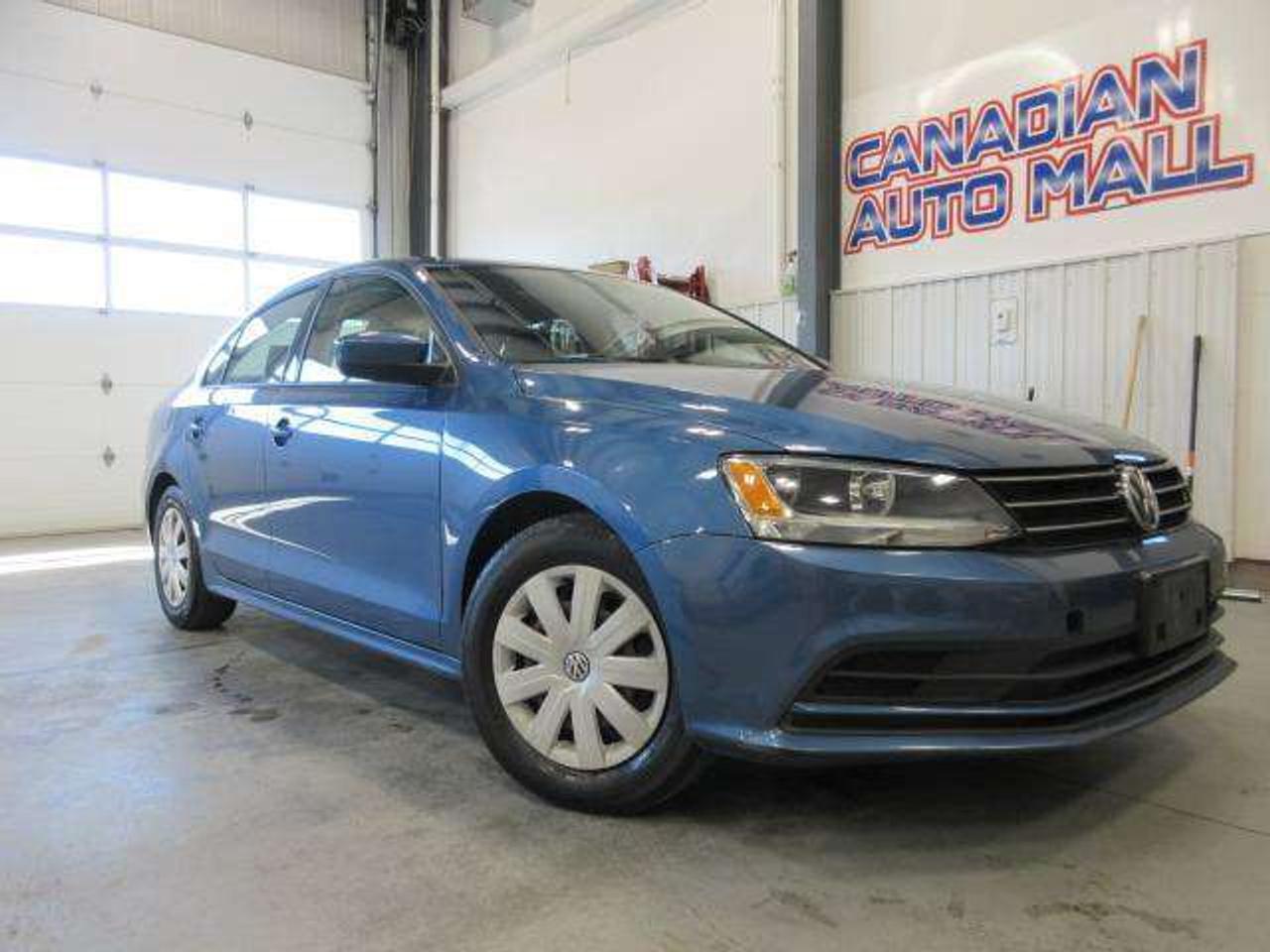 2017 Volkswagen Jetta TRENDLINE+, MANUAL! A/C, APPLE/ANDROID, 132K! Photo