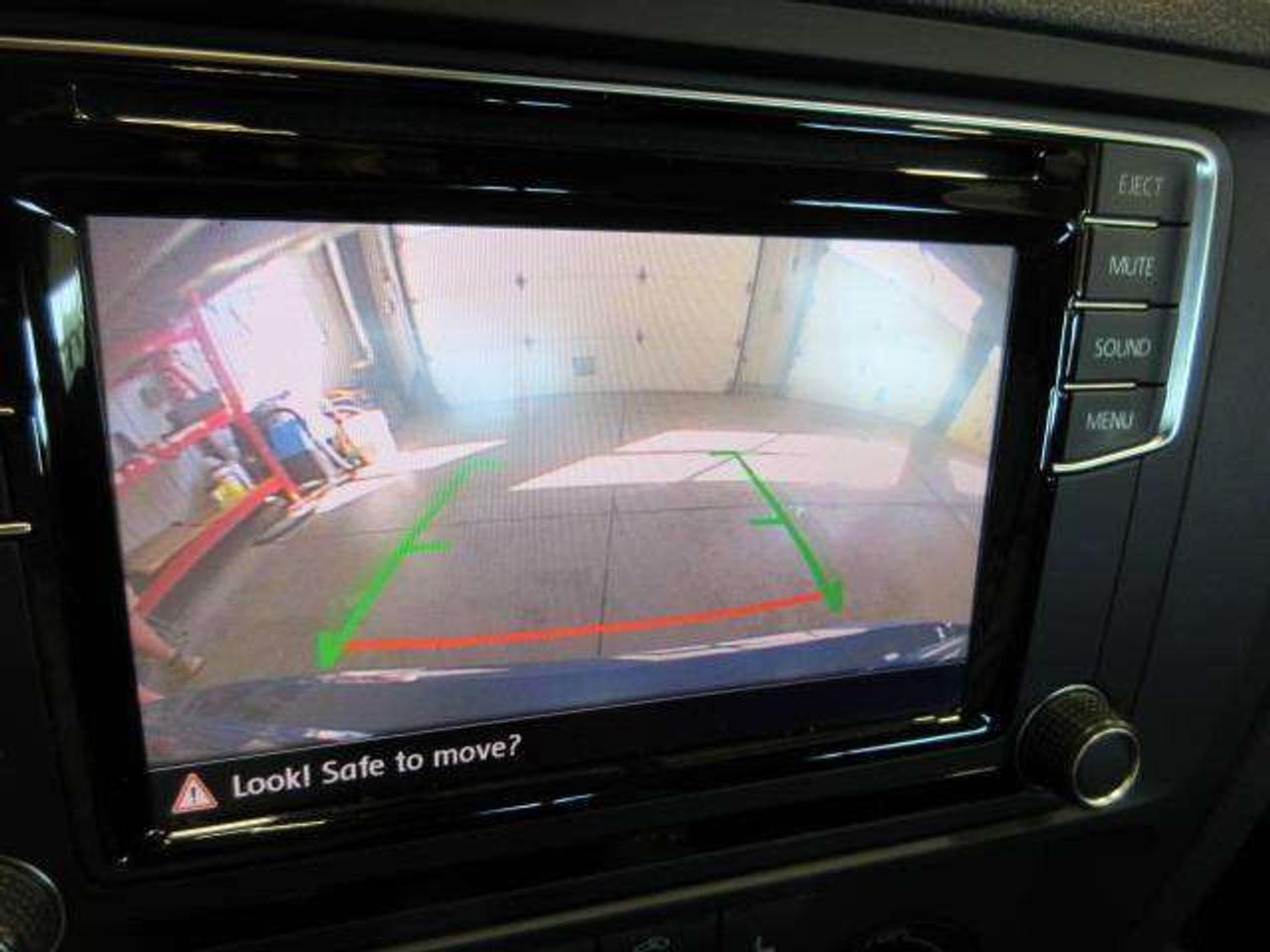 2017 Volkswagen Jetta TRENDLINE+, MANUAL! A/C, APPLE/ANDROID, 132K! Photo