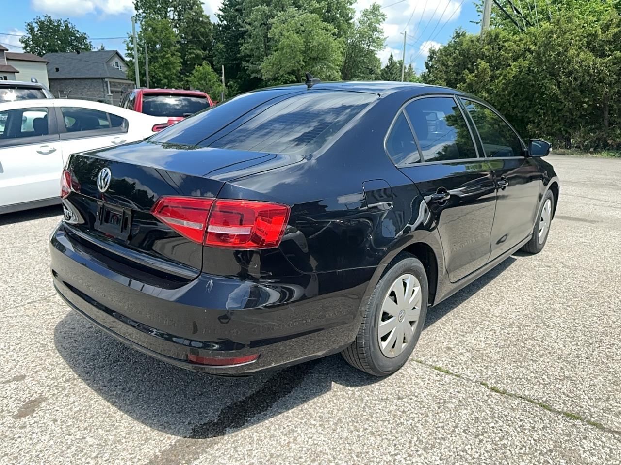 2015 Volkswagen Jetta TRENDLINE+ Photo