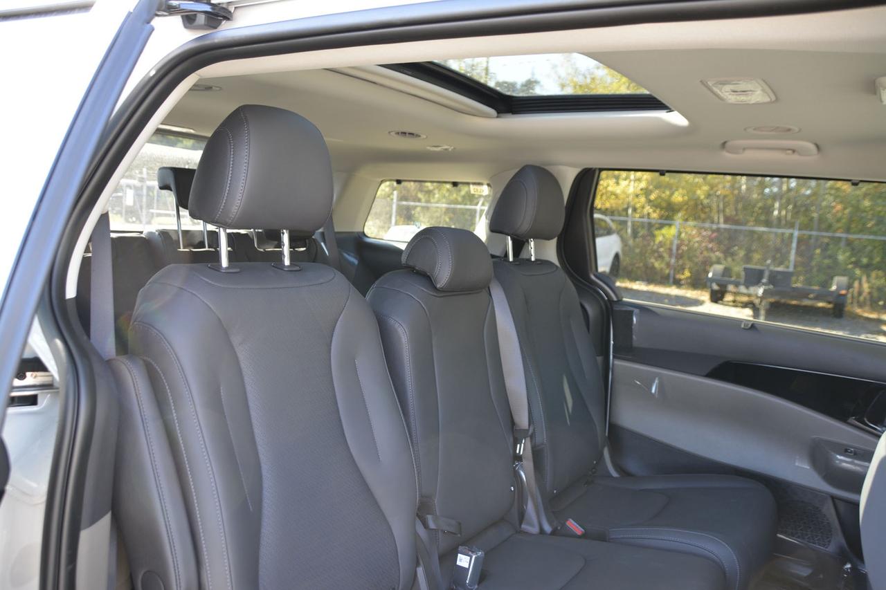 2026 Kia Carnival SX Photo