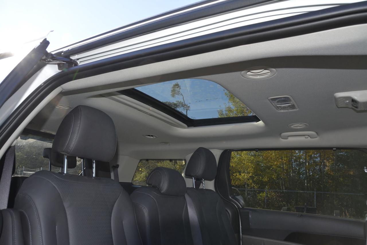 2026 Kia Carnival SX Photo