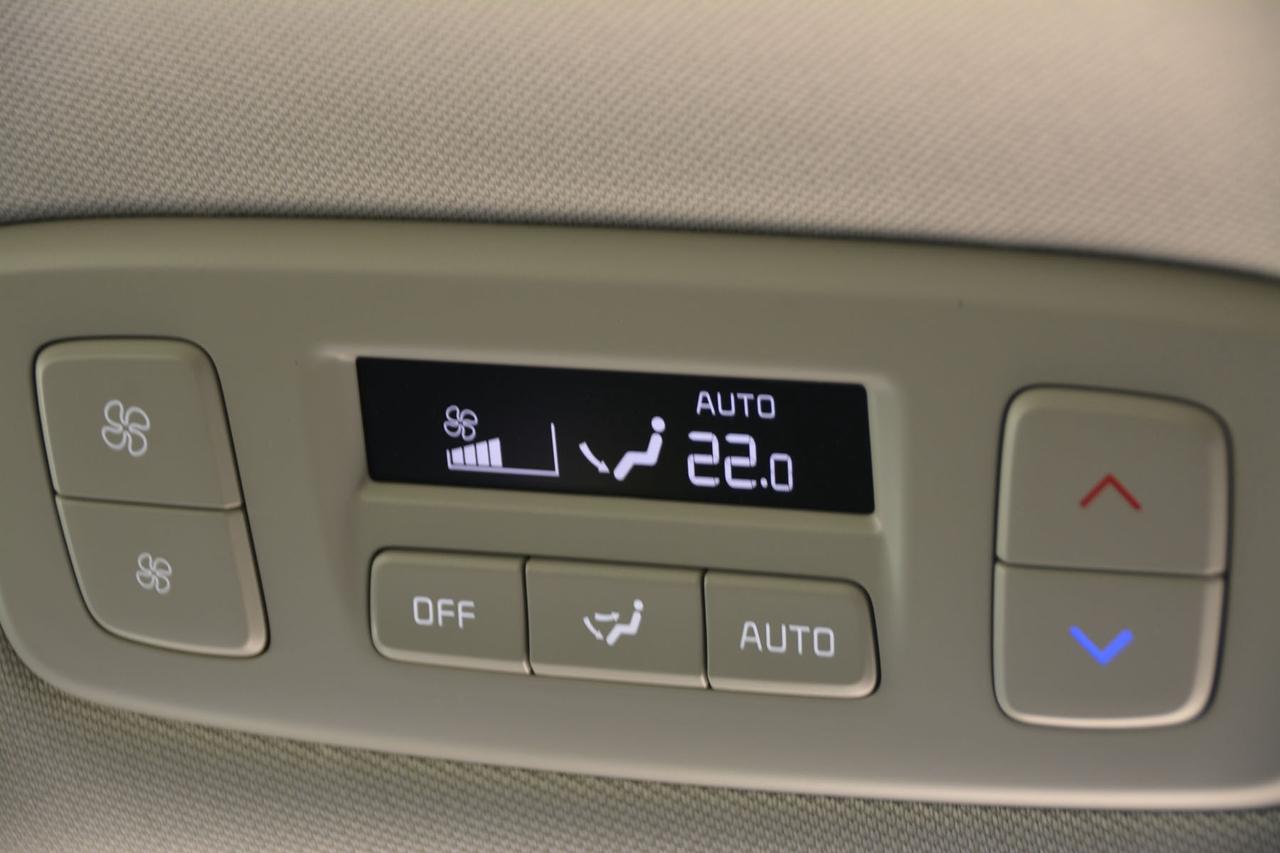 2026 Kia Carnival SX Photo