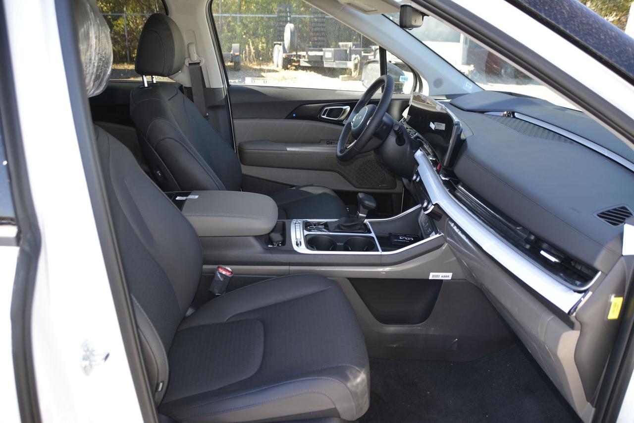 2026 Kia Carnival SX Photo