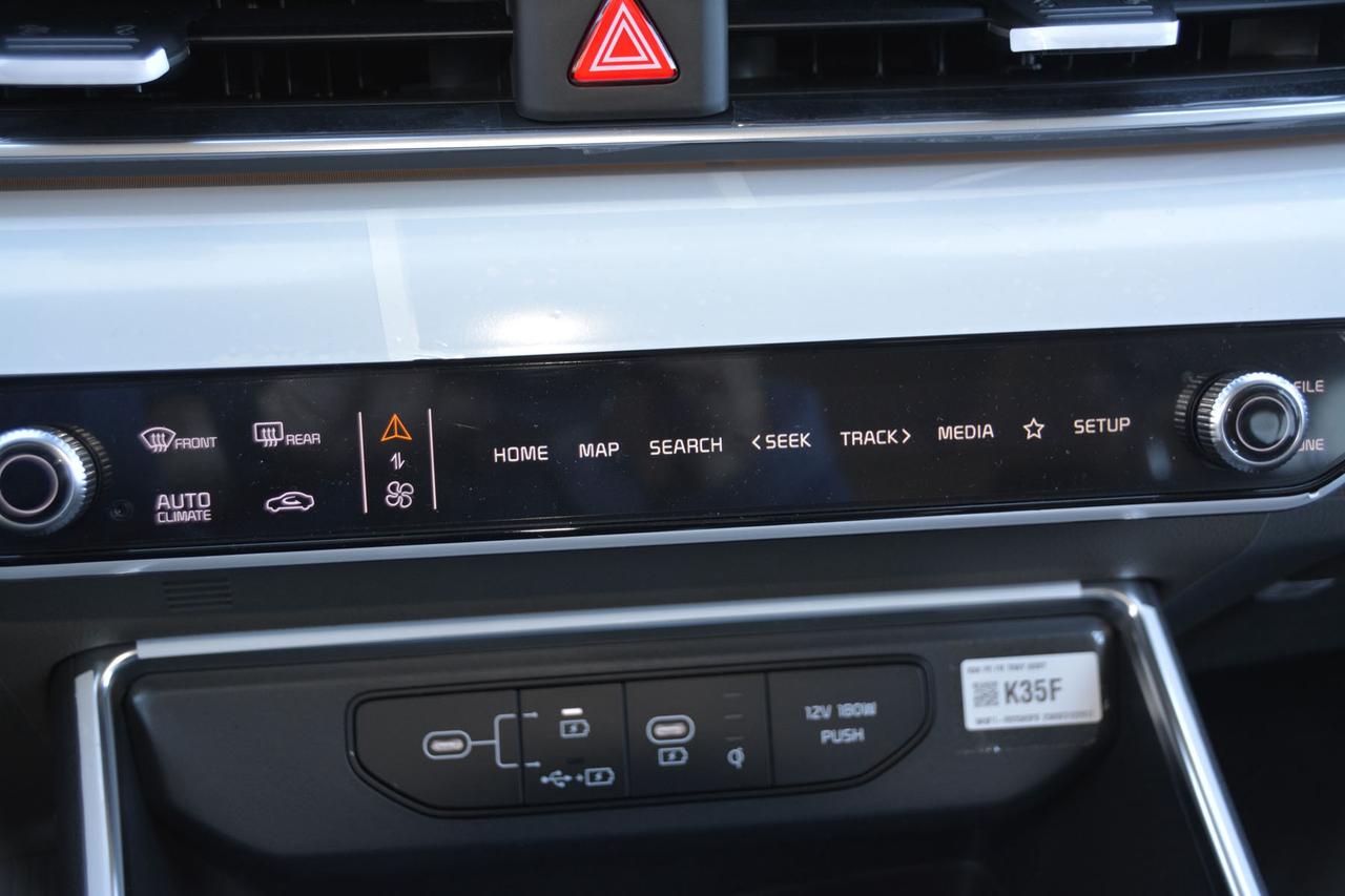 2026 Kia Carnival SX Photo