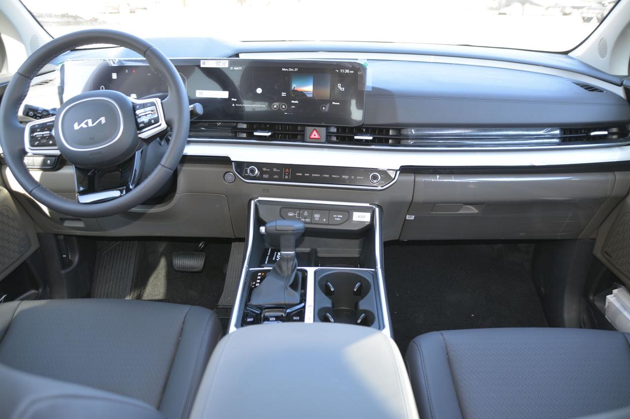 2026 Kia Carnival SX Photo