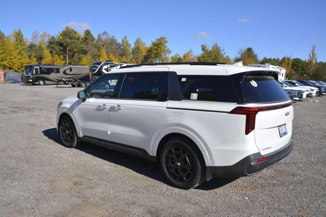 2026 Kia Carnival SX Photo2