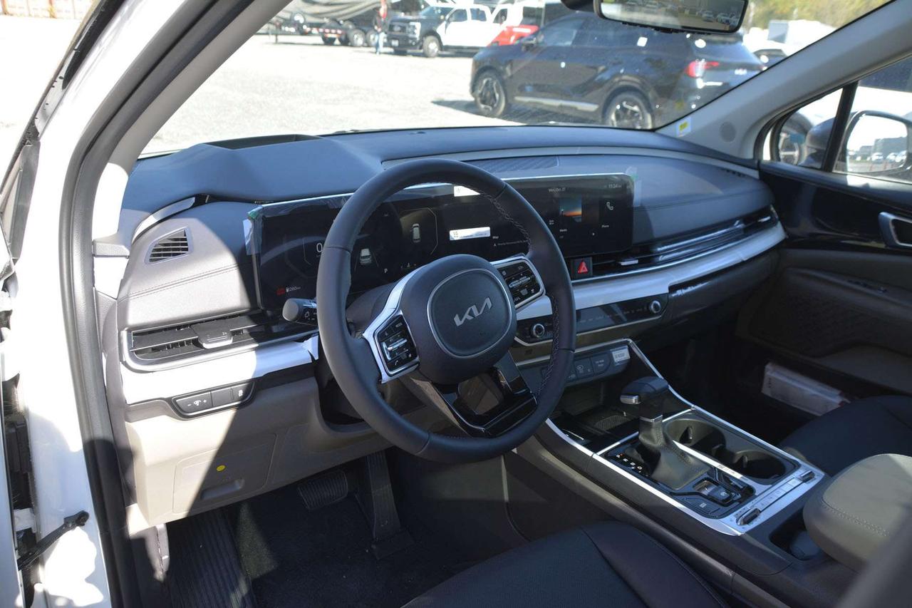 2026 Kia Carnival SX Photo