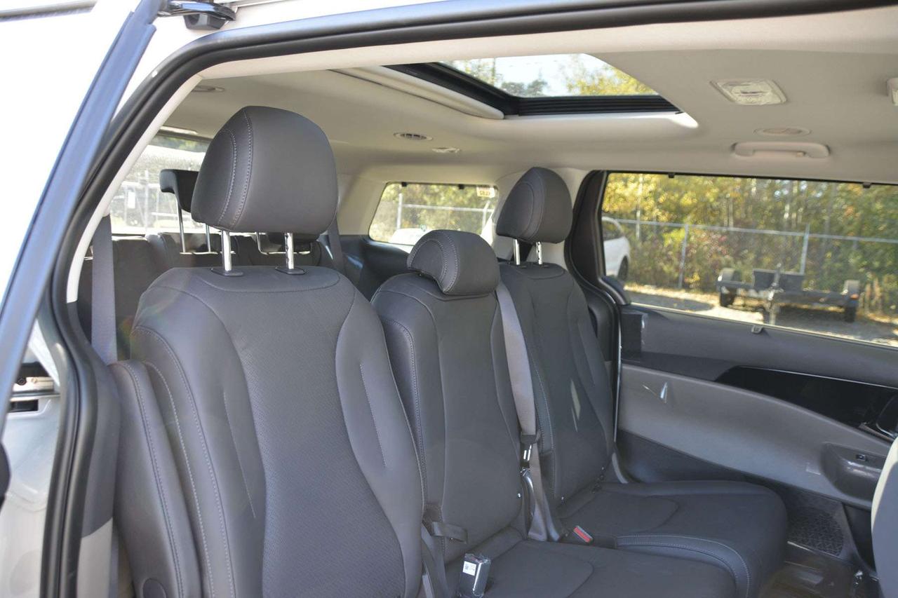 2026 Kia Carnival SX Photo
