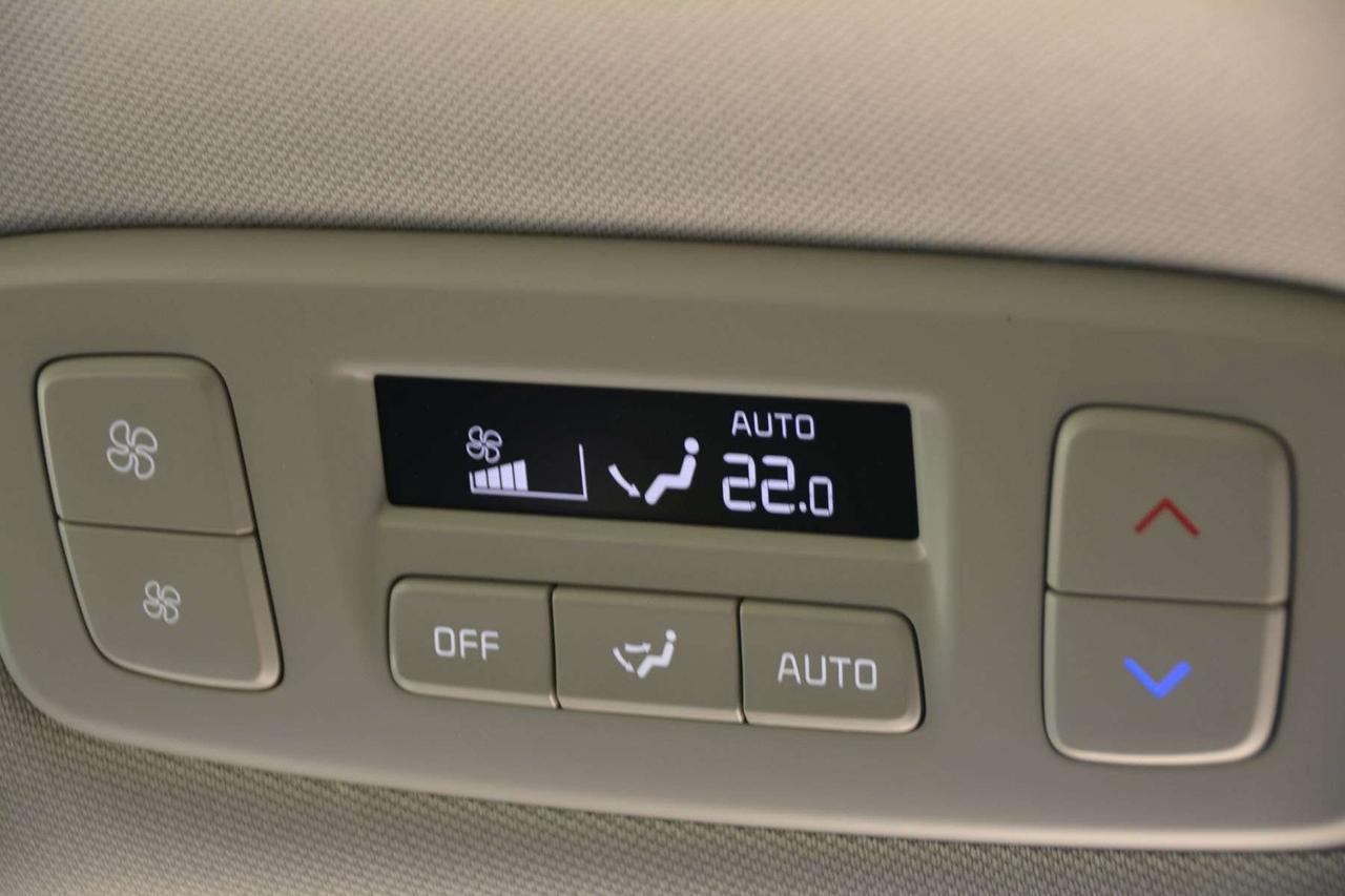 2026 Kia Carnival SX Photo