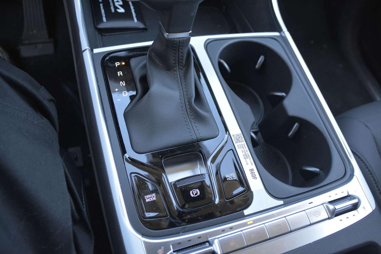 2026 Kia Carnival SX Photo