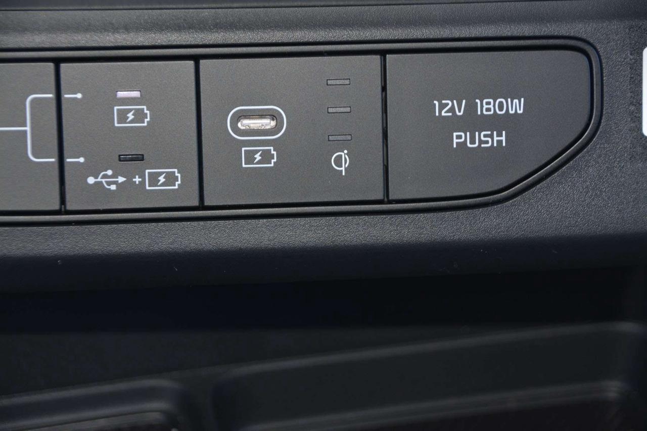 2026 Kia Carnival SX Photo