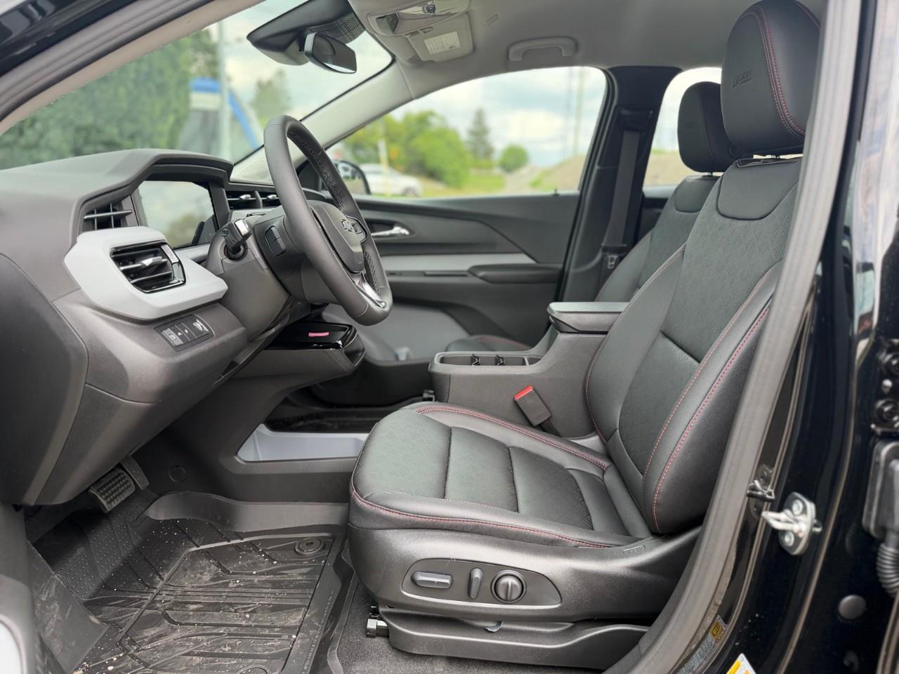 2027 Chevrolet Bolt RS 4dr Photo