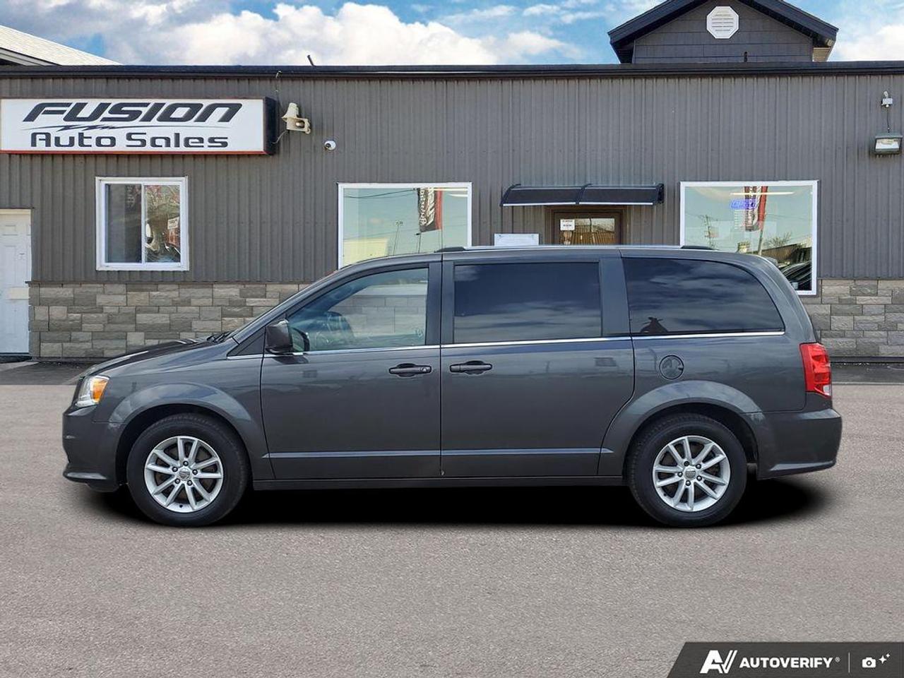 2019 Dodge Grand Caravan SXT Premium Plus-NAVIGATION-DVD-REAR CAMERA-BLUETO Photo2