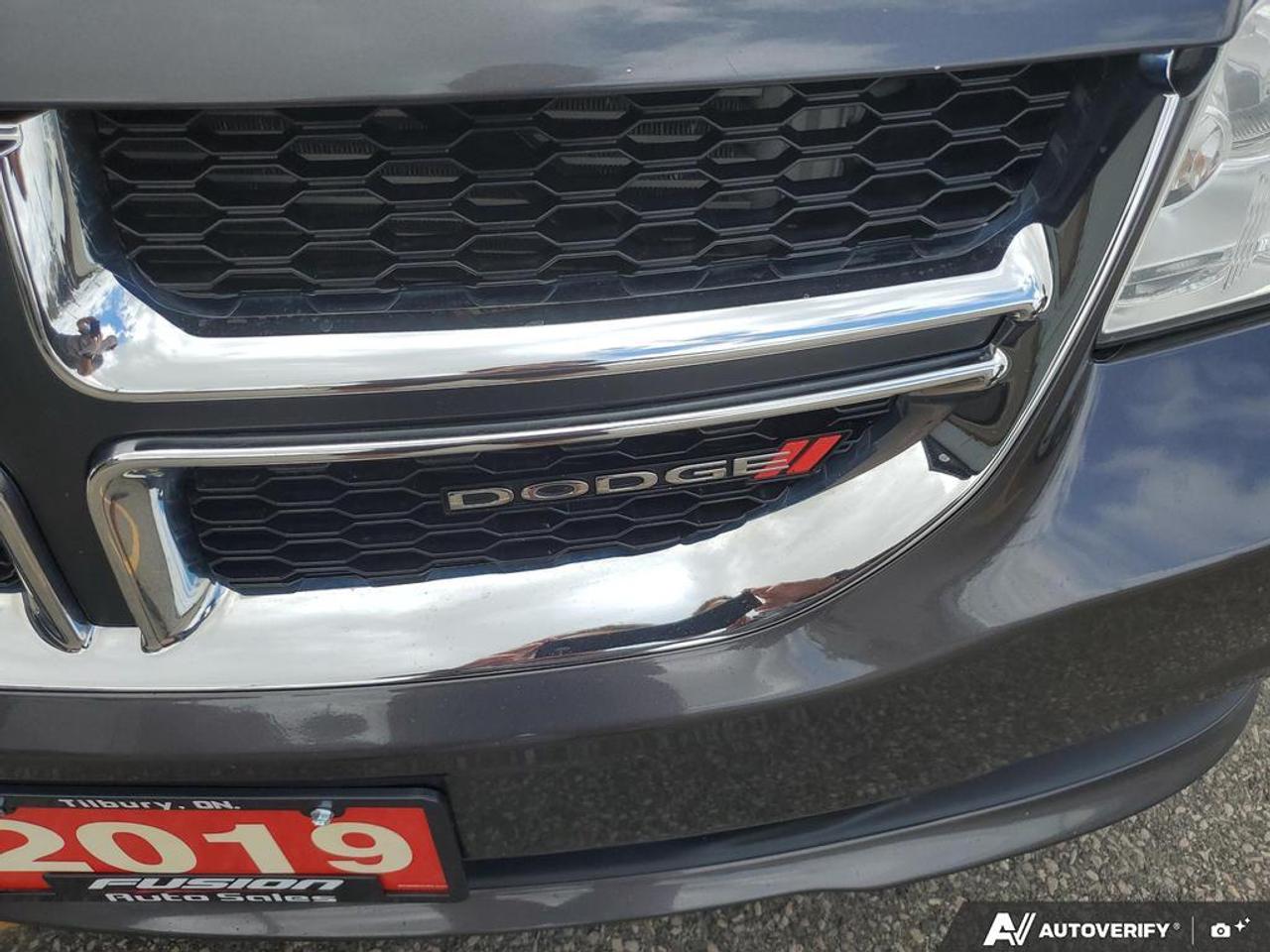2019 Dodge Grand Caravan SXT Premium Plus-NAVIGATION-DVD-REAR CAMERA-BLUETO Photo