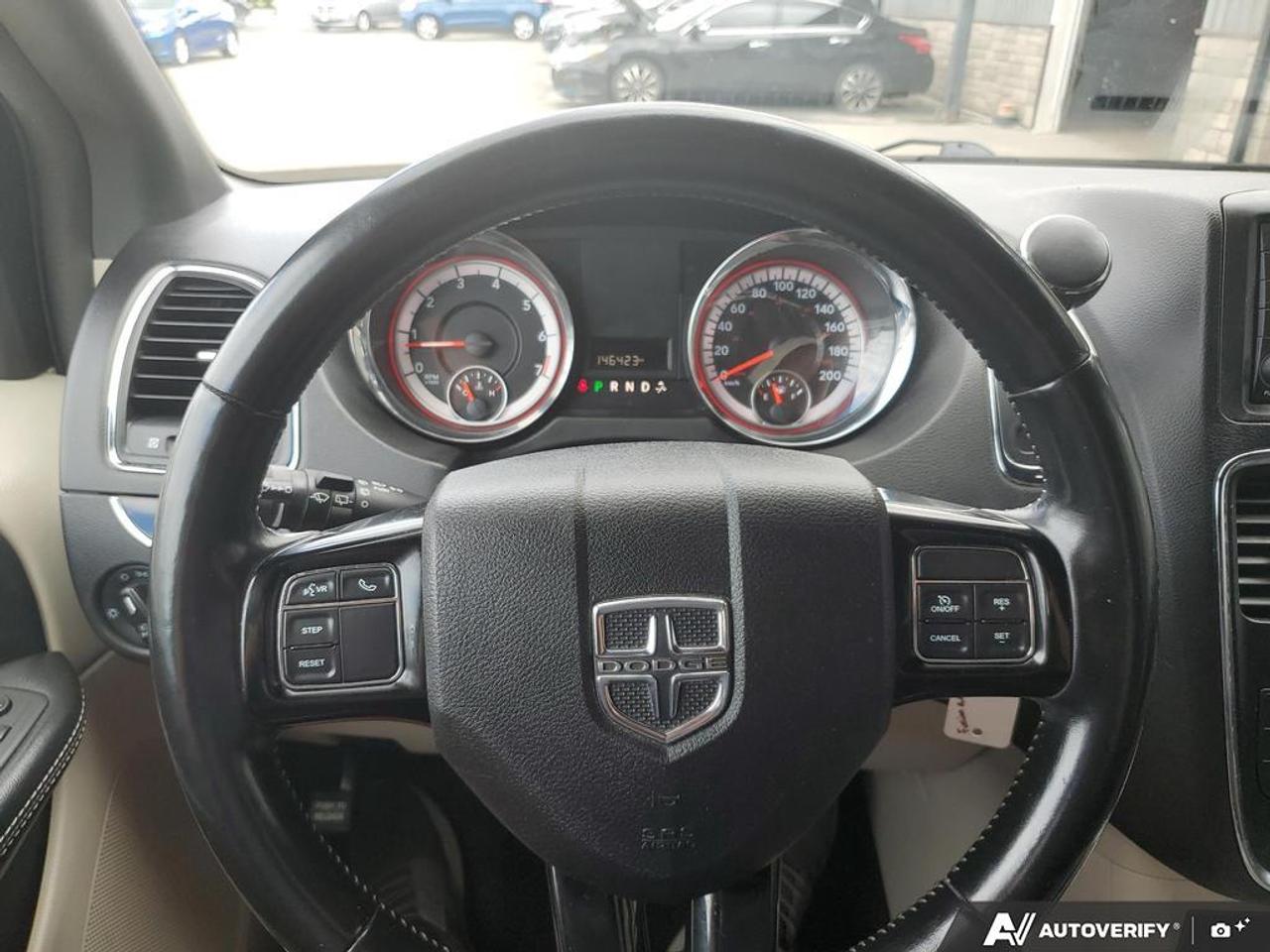 2019 Dodge Grand Caravan SXT Premium Plus-NAVIGATION-DVD-REAR CAMERA-BLUETO Photo