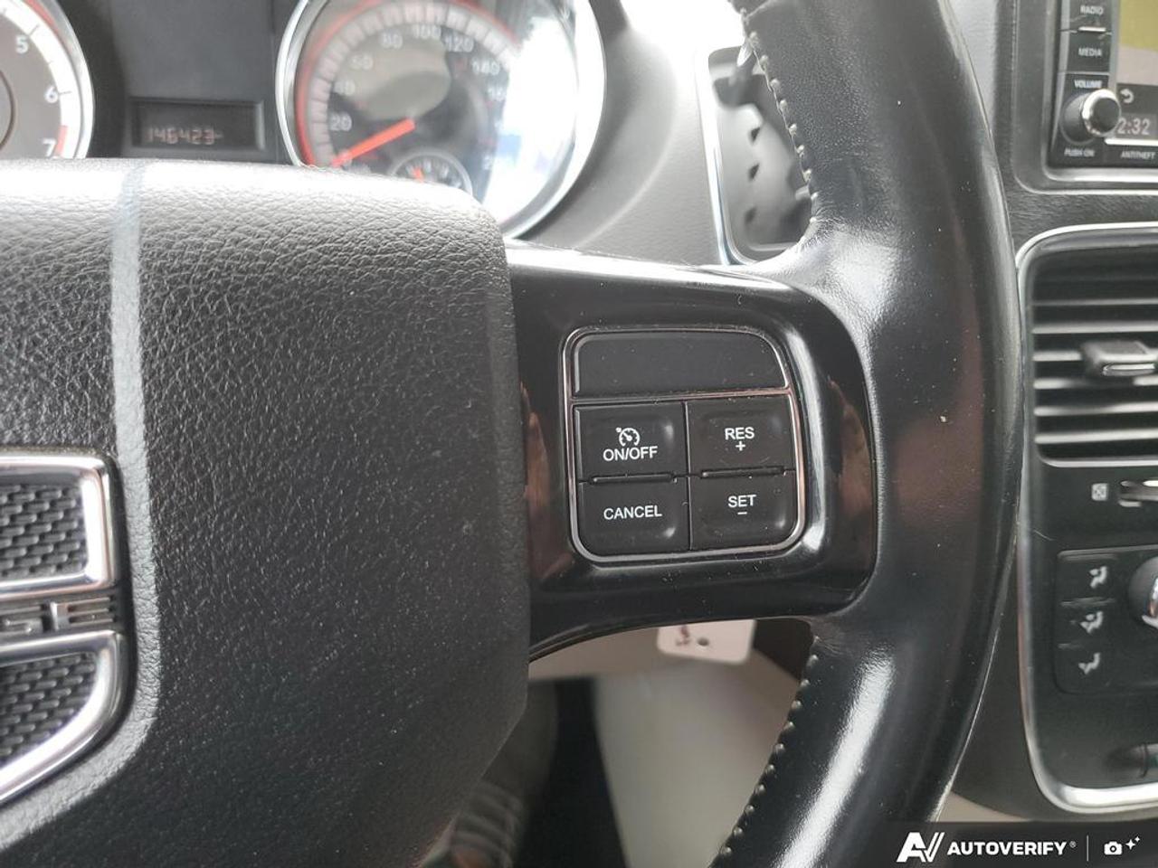 2019 Dodge Grand Caravan SXT Premium Plus-NAVIGATION-DVD-REAR CAMERA-BLUETO Photo
