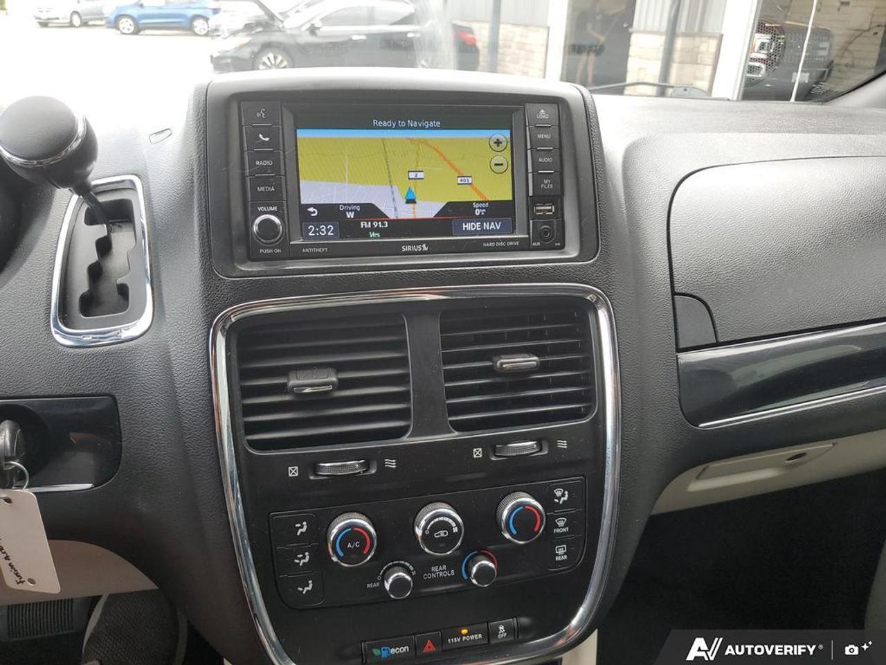 2019 Dodge Grand Caravan SXT Premium Plus-NAVIGATION-DVD-REAR CAMERA-BLUETO Photo