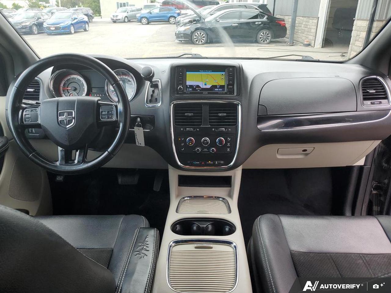 2019 Dodge Grand Caravan SXT Premium Plus-NAVIGATION-DVD-REAR CAMERA-BLUETO Photo