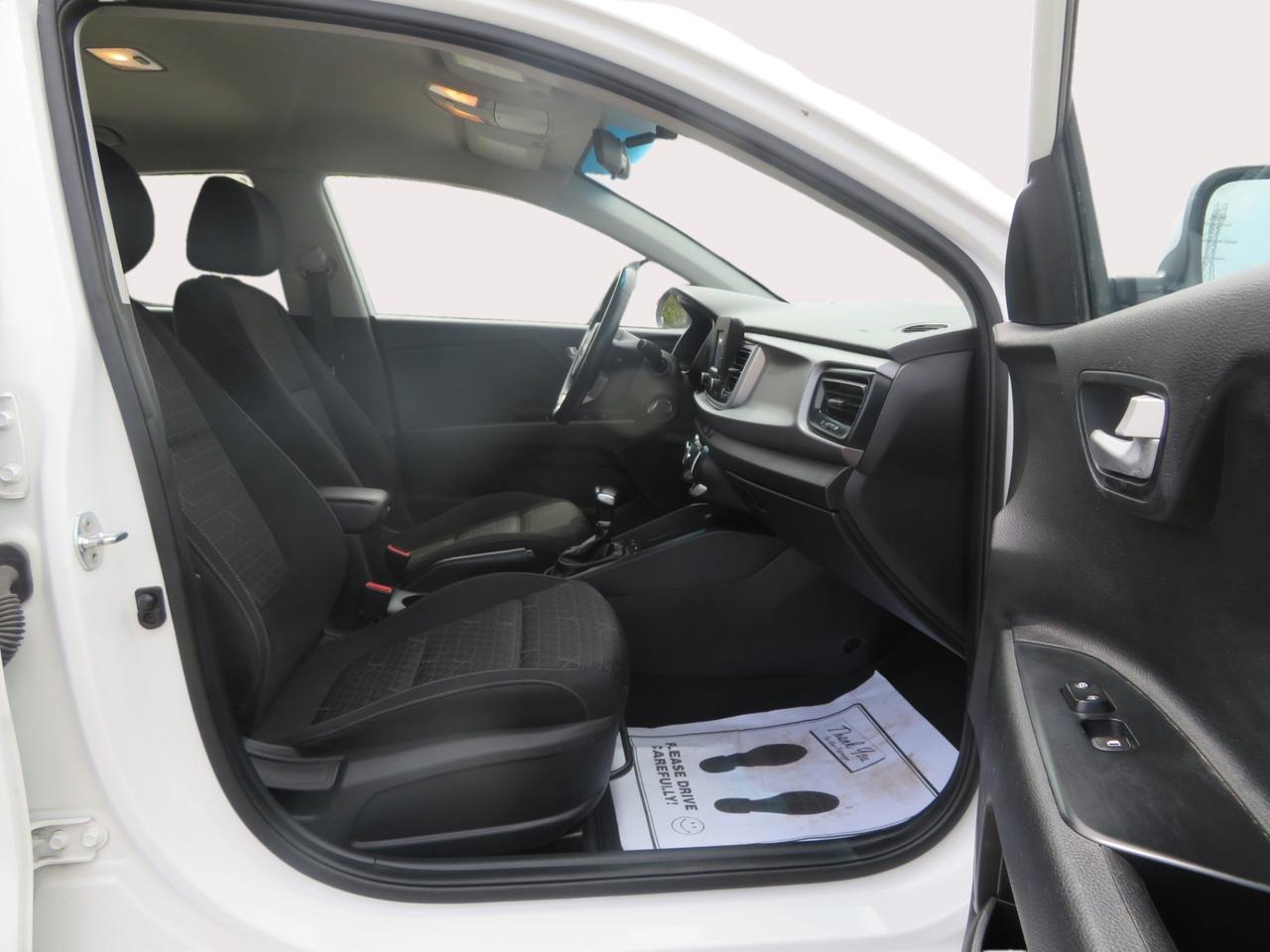 2018 Kia Rio 5-door LX Photo