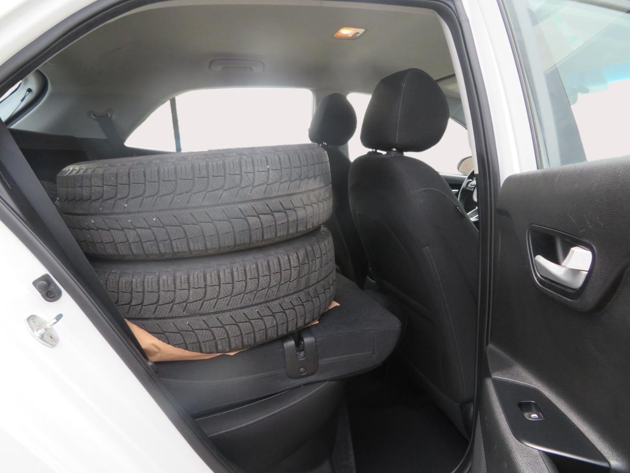 2018 Kia Rio 5-door LX Photo