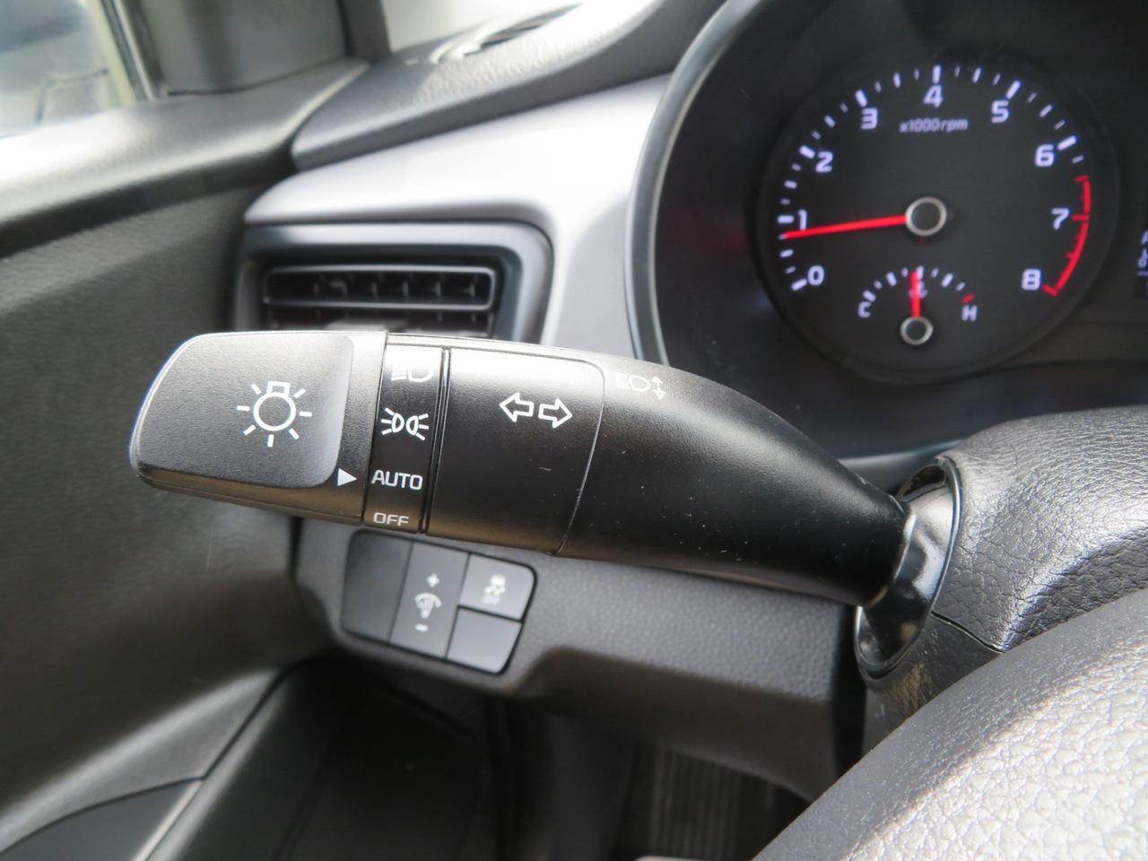 2018 Kia Rio 5-door LX Photo