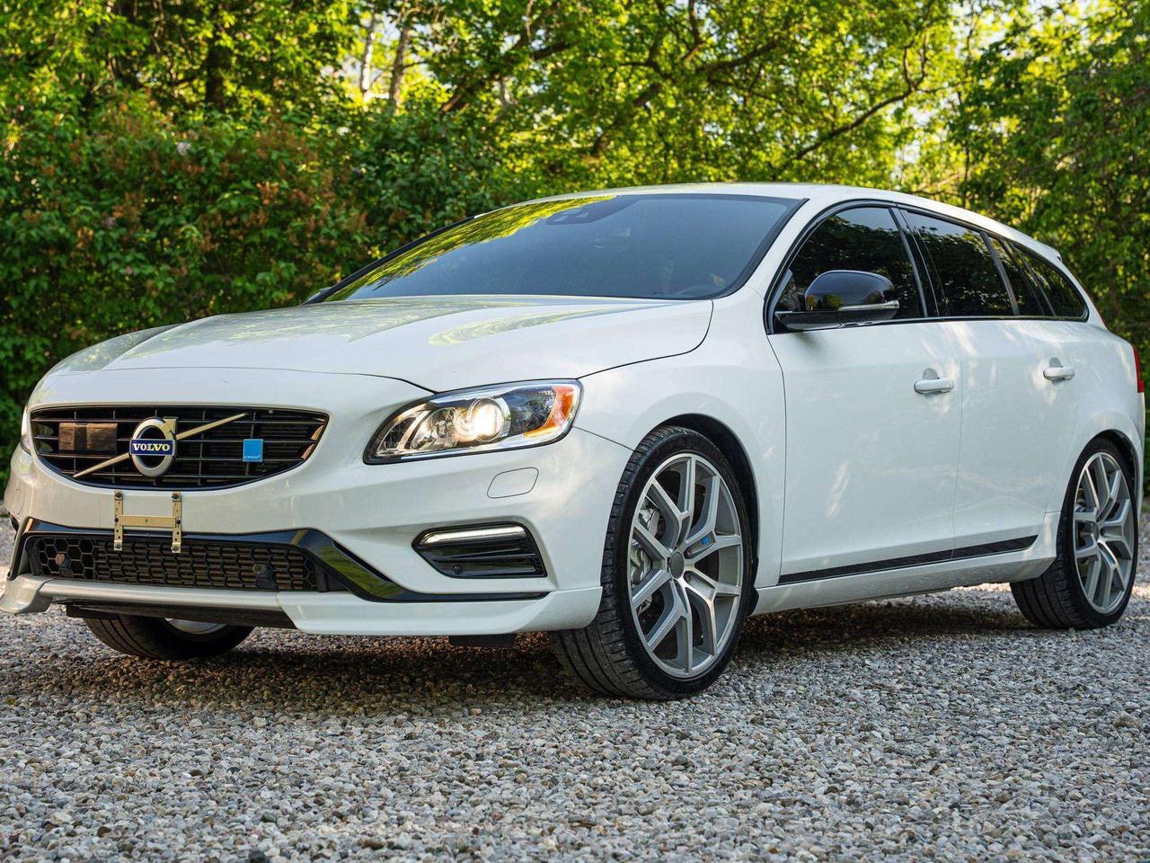 2016 Volvo V60 Clean History   2 Keys   Low KM Photo