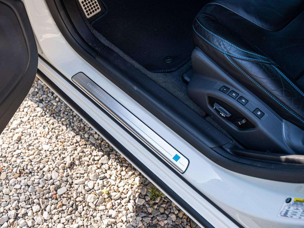 2016 Volvo V60 Clean History   2 Keys   Low KM Photo
